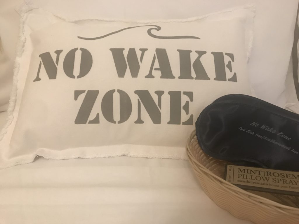 No wake hotsell zone pillow